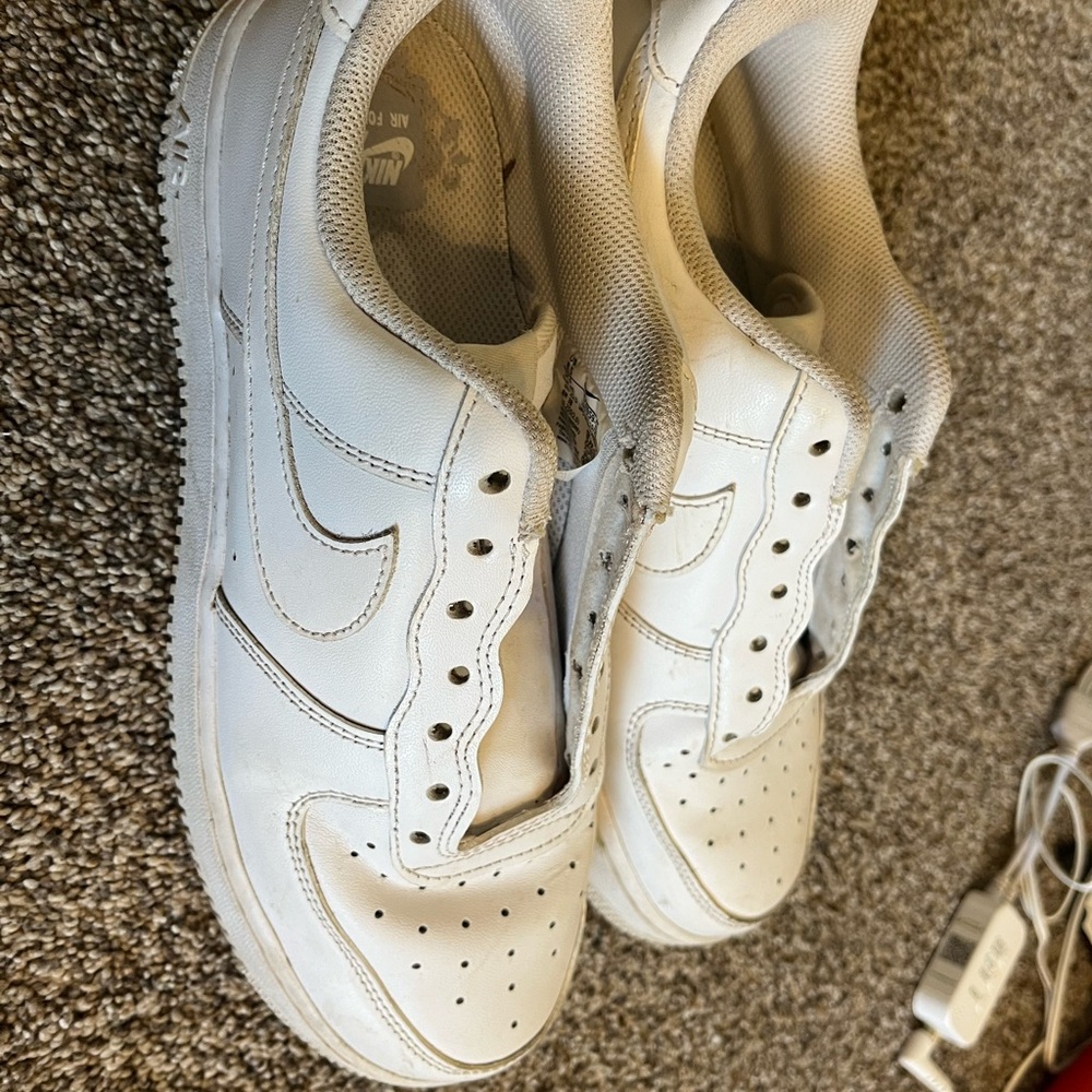 Nike Air Force shoes - Picture 2 of 5